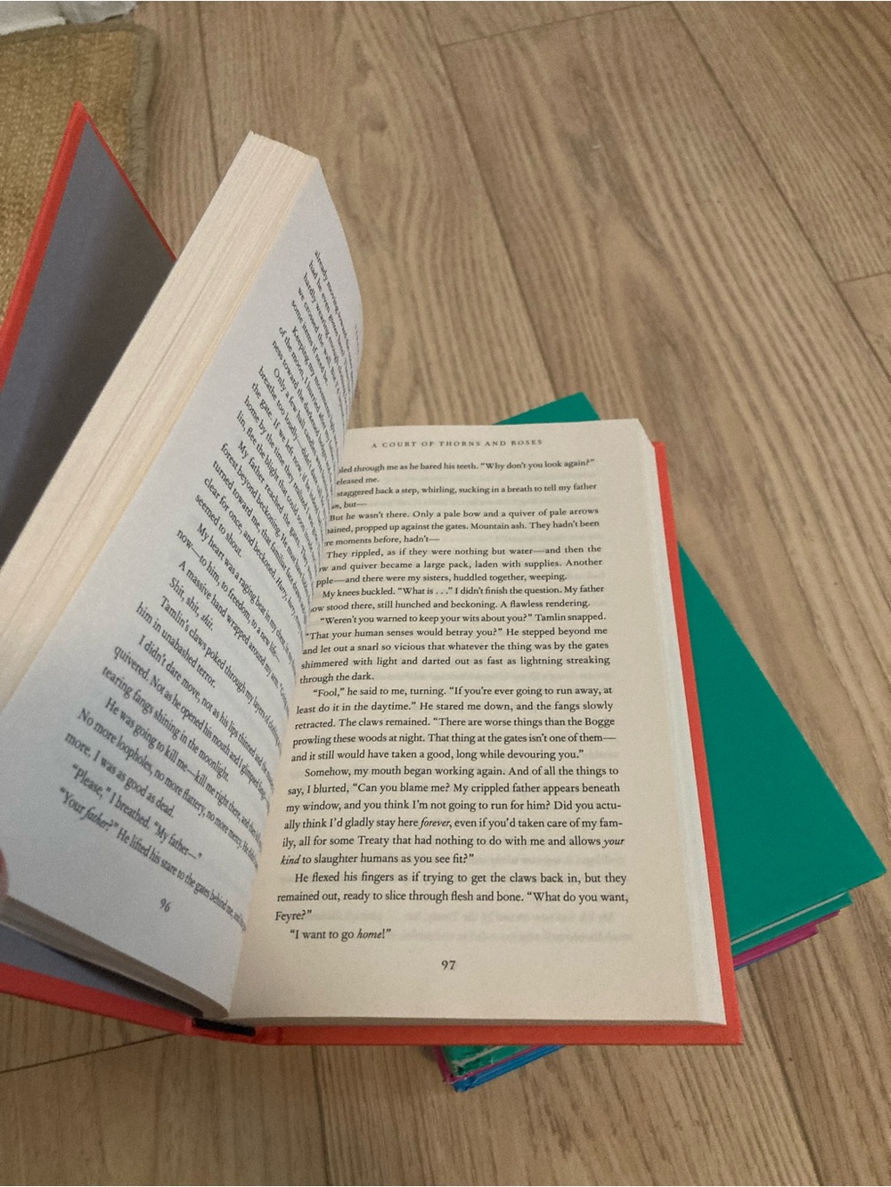 ACOTAR, ACOMAF, ACOWAR, ACOFAS Hardcover Set - Bright Multi-Color Book Spines - Picture 2 of 3